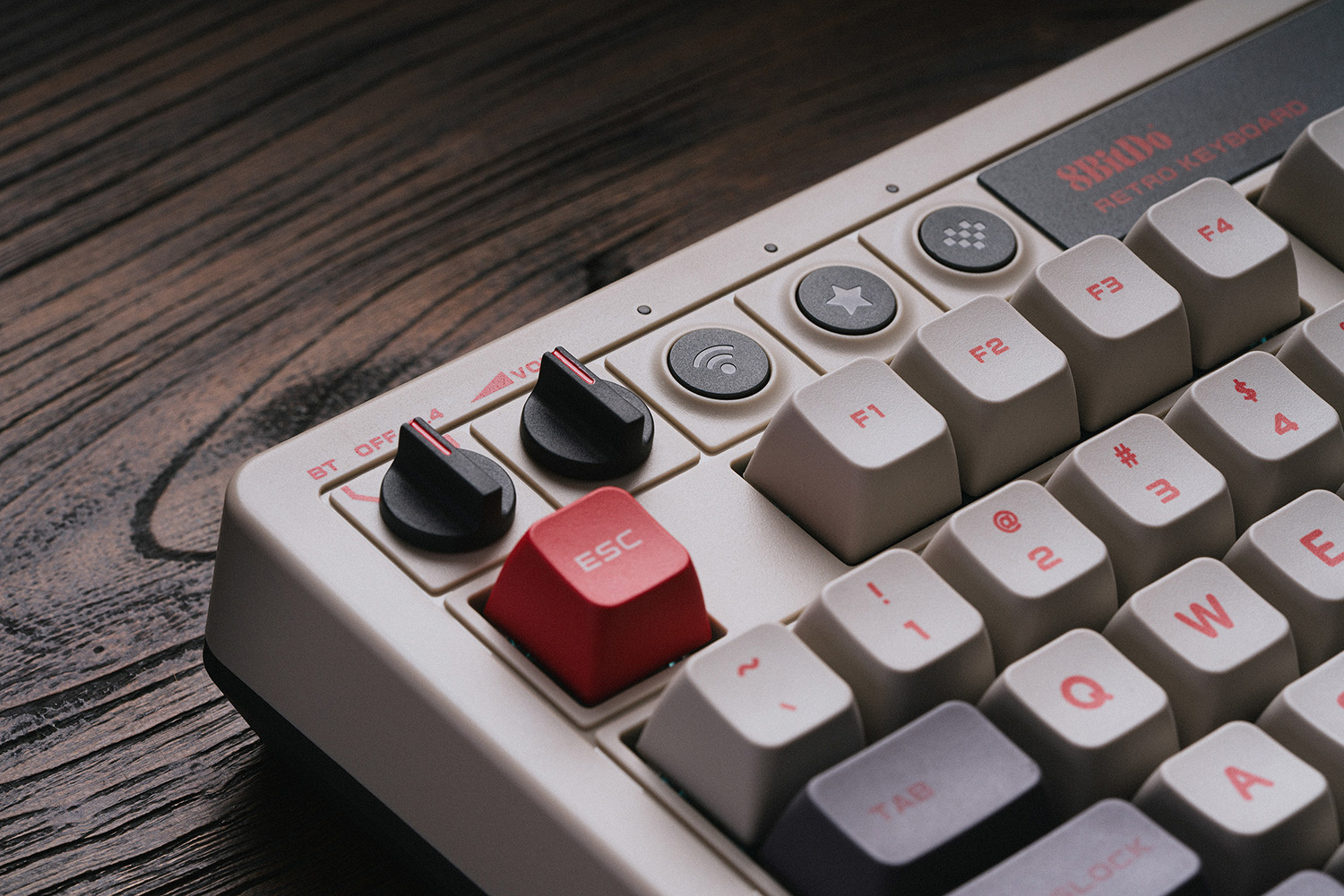 8Bitdo Retro Mechanical Keyboa - đánh giá và giá Retro Gaming Usb